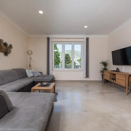 Villa Enigma